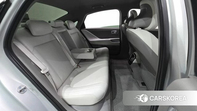 Hyundai Ionic 6 2023 Серебряный из Кореи, фото 3