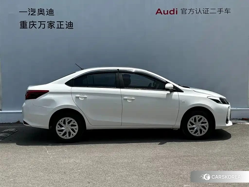 Toyota Vios 2022 Белый из Китая, фото 3