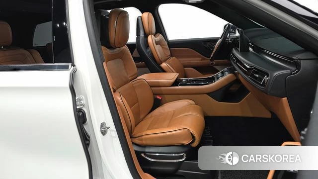 Lincoln Aviator 2nd generation 2020 Белый из Кореи, фото 3