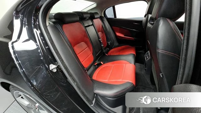 Jaguar XE 2018 Красный из Кореи, фото 3