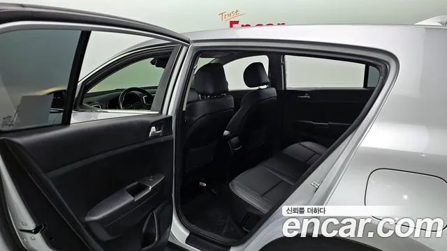 Kia Sportage The Bold 2021 Серебряный из Кореи, фото 3