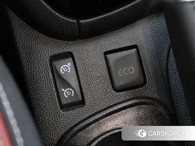 Renault Korea (Samsung) Clio 2019 Красный из Кореи, фото 3