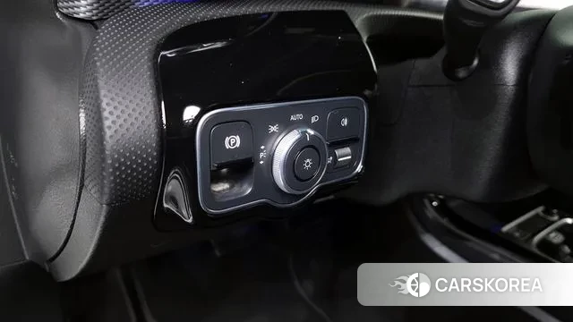 Mercedes-Benz A-Class W177 2020 Белый из Кореи, фото 3