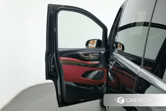 Mercedes-Benz V-class 2023 Черный из Китая, фото 3