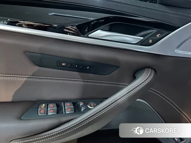 BMW 5 Series (G30) 2022 Черный из Кореи, фото 3