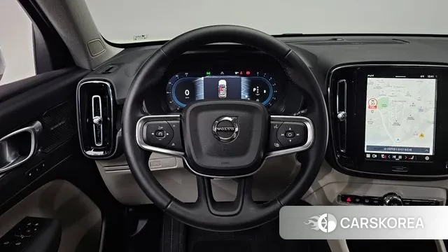 Volvo XC40 2025 Белый из Кореи, фото 3