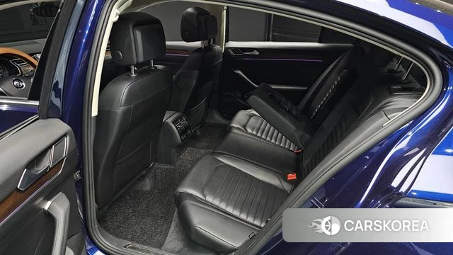 Volkswagen Passat GT (B8) 2018 Синий из Кореи, фото 3