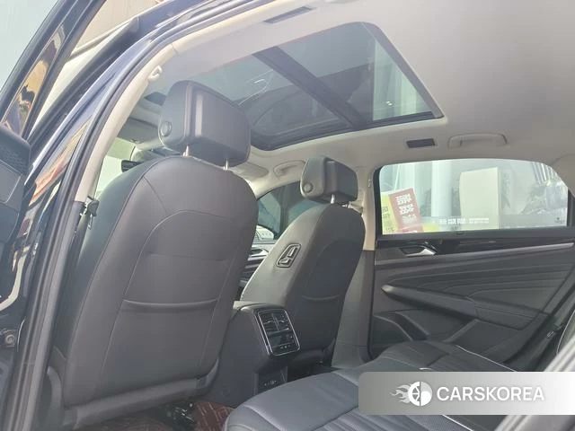 Volkswagen Passat 2023 Черный из Китая, фото 3