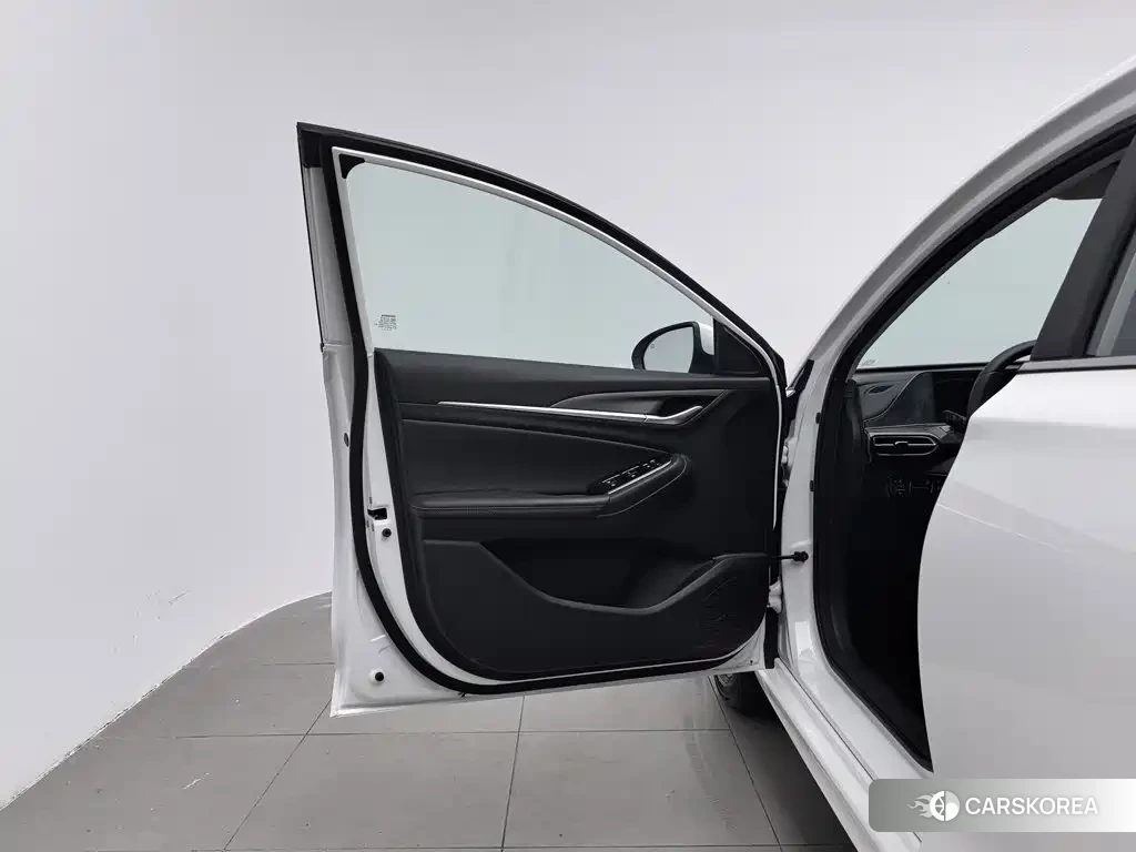 Chang'an Yidong 2023 Белый из Китая, фото 3