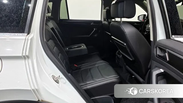 Volkswagen Tiguan second Generation 2020 Белый из Кореи, фото 3