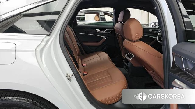 Audi A6 (C8) 2021 Белый из Кореи, фото 3