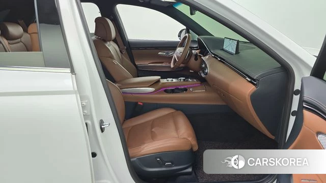 Genesis GV70 2023 Белый из Кореи, фото 3