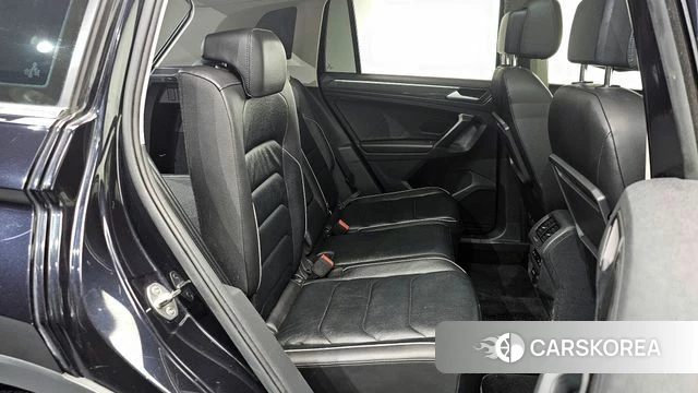 Volkswagen Tiguan second Generation 2020 Черный из Кореи, фото 3