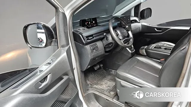 Hyundai Staria 2022 Серебряный из Кореи, фото 3