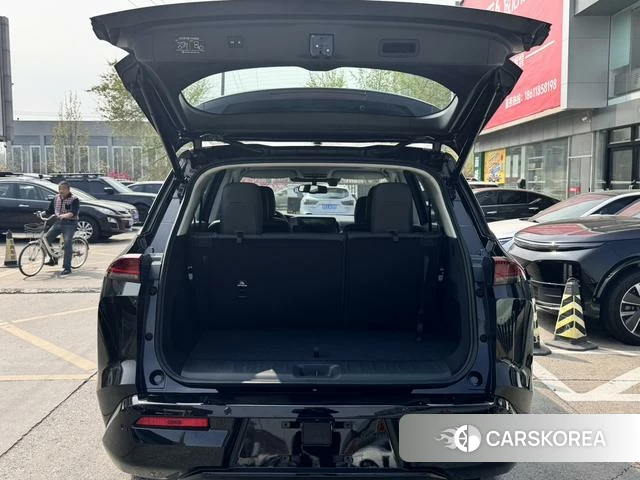 Nissan Exploring the land 2026 Черный из Китая, фото 3