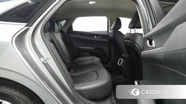 Kia K5 3rd generation 2022 Серебристо-серый из Кореи, фото 3