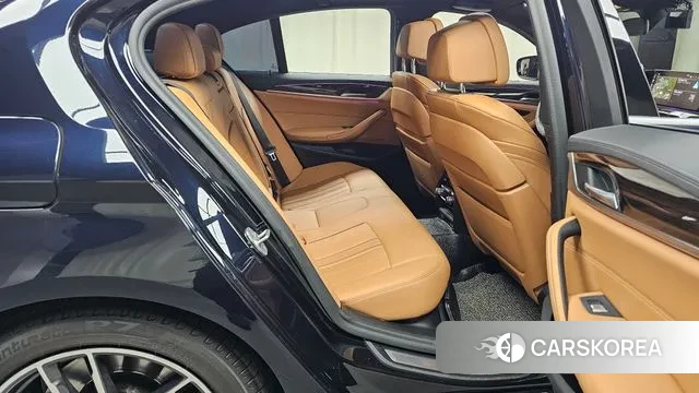 BMW 5 Series (G30) 2021 Черный из Кореи, фото 3