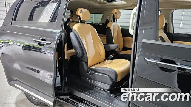 Kia Carnival 4th generation 2023 Черный из Кореи, фото 3