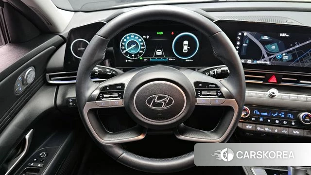 Hyundai Avante Hybrid (CN7) 2021 Серебристо-серый из Кореи, фото 3