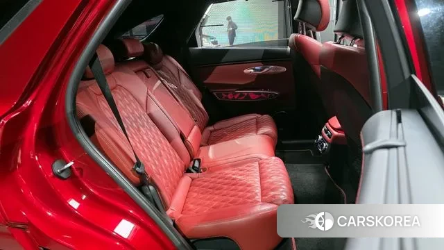 Genesis GV70 2021 Красный из Кореи, фото 3