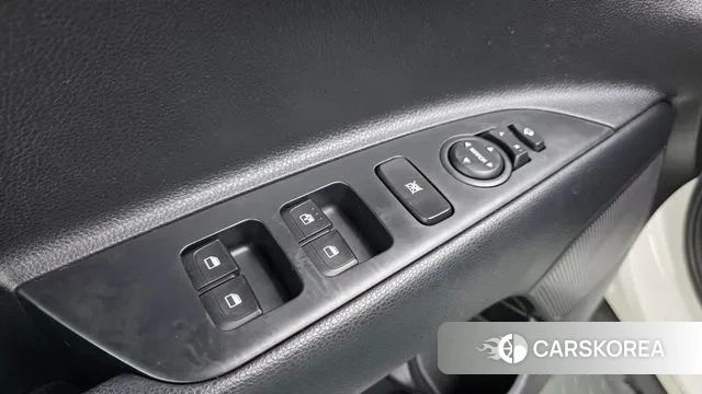 Kia Stonic 2019 Белый из Кореи, фото 3