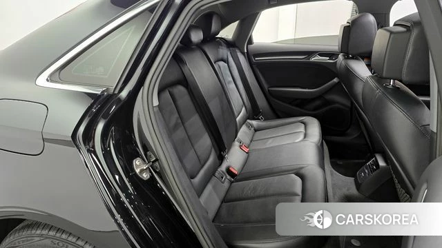 Audi New A3 2018 Черный из Кореи, фото 3