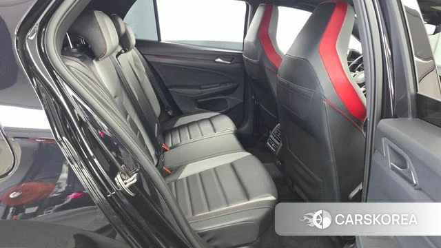 Volkswagen Golf 8th Generation 2022 Черный из Кореи, фото 3
