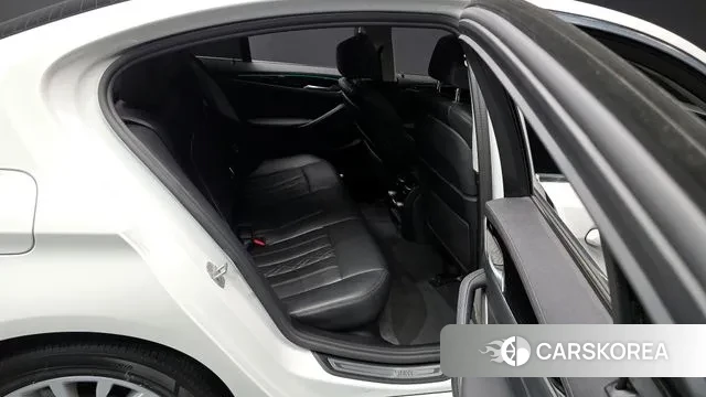 BMW 5 Series (G30) 2021 Белый из Кореи, фото 3