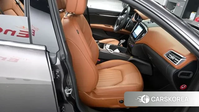 Maserati Ghibli 2021 Серый из Кореи, фото 3