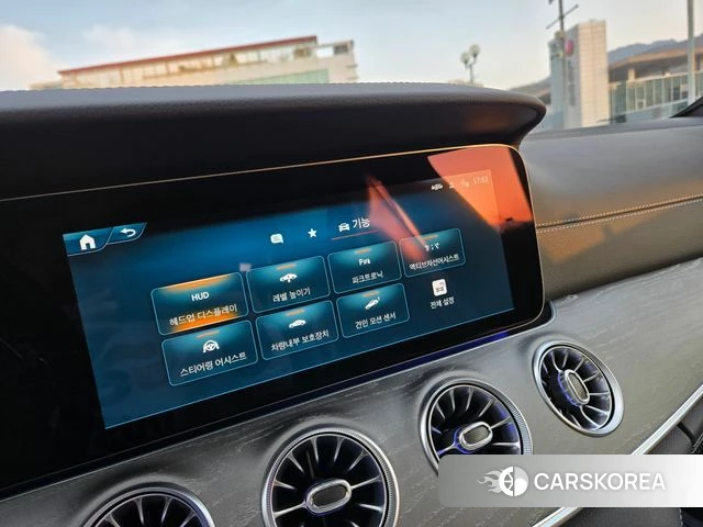 Mercedes-Benz AMG GT 2026 Черный из Кореи, фото 3