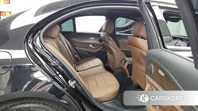 Mercedes-Benz E-Class W213 2022 Черный из Кореи, фото 3