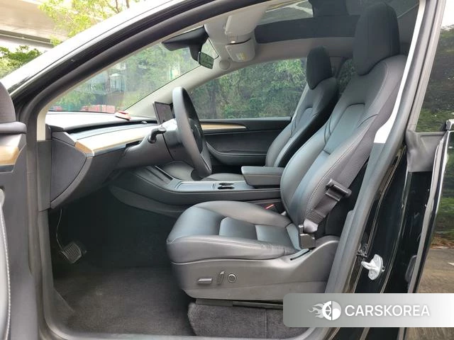 Tesla Model Y 2021 Черный из Китая, фото 3