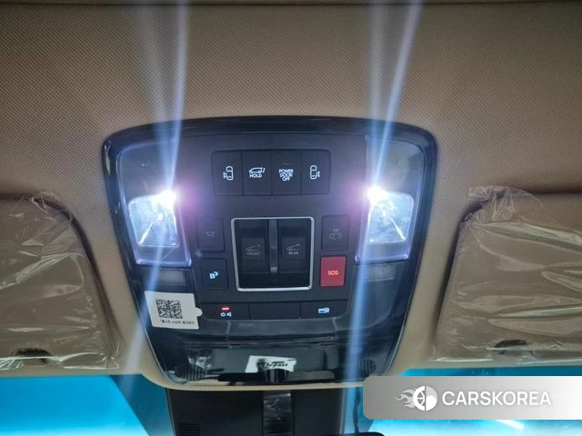 Hyundai Staria 2025 Серебристо-серый из Кореи, фото 3
