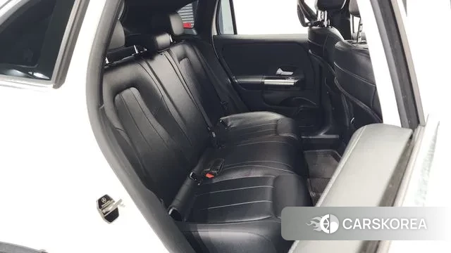 Mercedes-Benz GLA - Class H247 2021 Белый из Кореи, фото 3