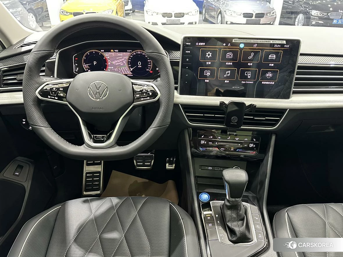 Volkswagen Tiguan L 2023 Белый из Китая, фото 3