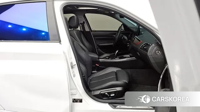 BMW 1 Series (F20) 2018 Белый из Кореи, фото 3