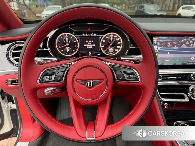 Bentley Flying Spur 3rd Generation 2022 Белый из Кореи, фото 3