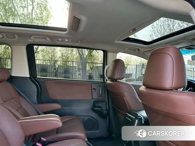 Honda Odyssey 2023 Белый из Китая, фото 3