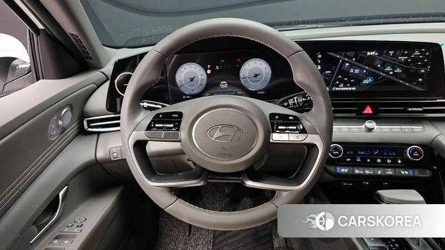 Hyundai The New Avante (CN7) 2023 Белый из Кореи, фото 3