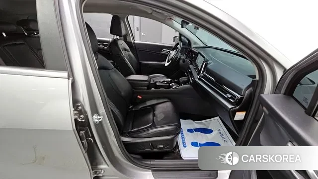 Kia Sportage 5th Generation Hybrid 2023 Серебряный из Кореи, фото 3