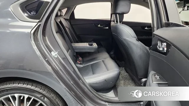 Kia The New K3 2nd generation 2023 Черный из Кореи, фото 3