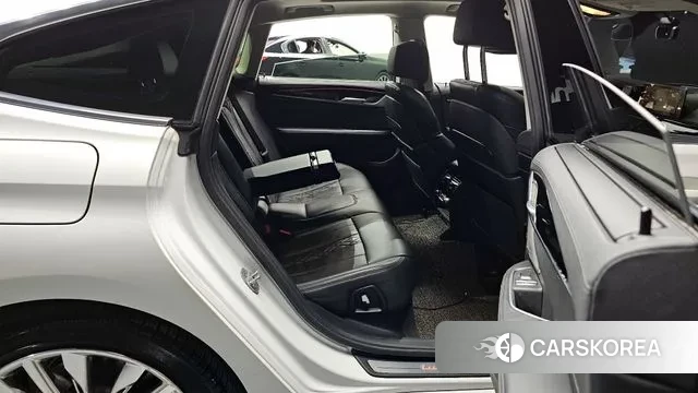 BMW 6 Series GT (G32) 2020 Белый из Кореи, фото 3