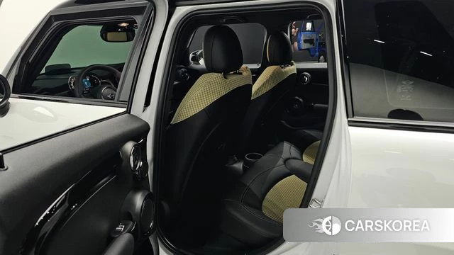 Mini Cooper S 2023 Белый из Кореи, фото 3
