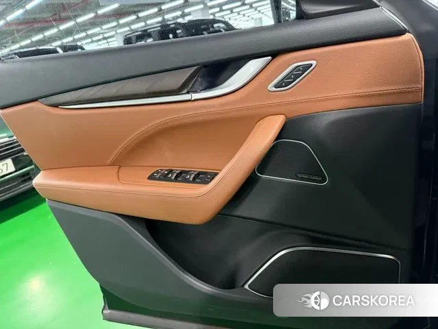 Maserati Levante 2019 Черный из Кореи, фото 3