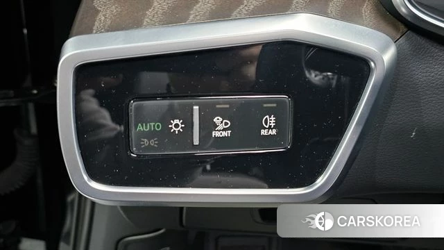 Audi A6 (C8) 2021 Черный из Кореи, фото 3