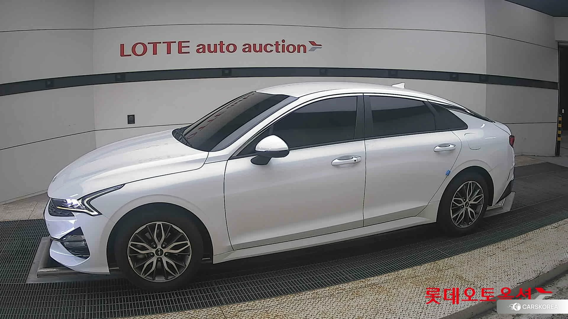 Kia K5 2022 Snow White Pearl (optional) из Кореи, фото 3