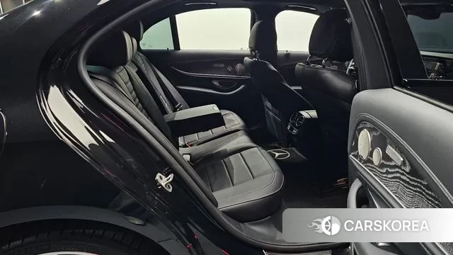 Mercedes-Benz E-Class W213 2023 Черный из Кореи, фото 3