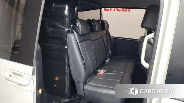 Hyundai Staria 2022 Белый из Кореи, фото 3