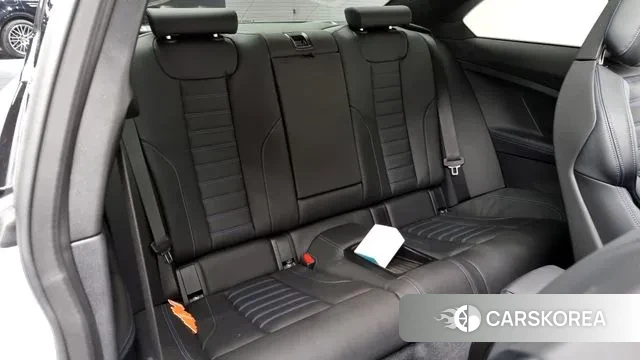 BMW 2 Series (G42) 2023 Белый из Кореи, фото 3