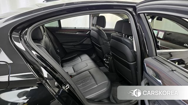 BMW 5 Series (G30) 2022 Черный из Кореи, фото 3